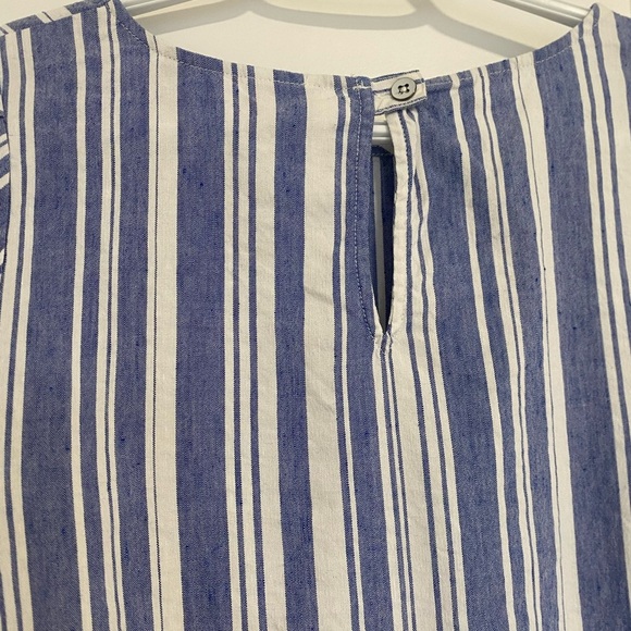 CAbi 5343 Wing Top Blue White Striped Linen Blend Blouse Crop Keyhole Size Small - Picture 10 of 10